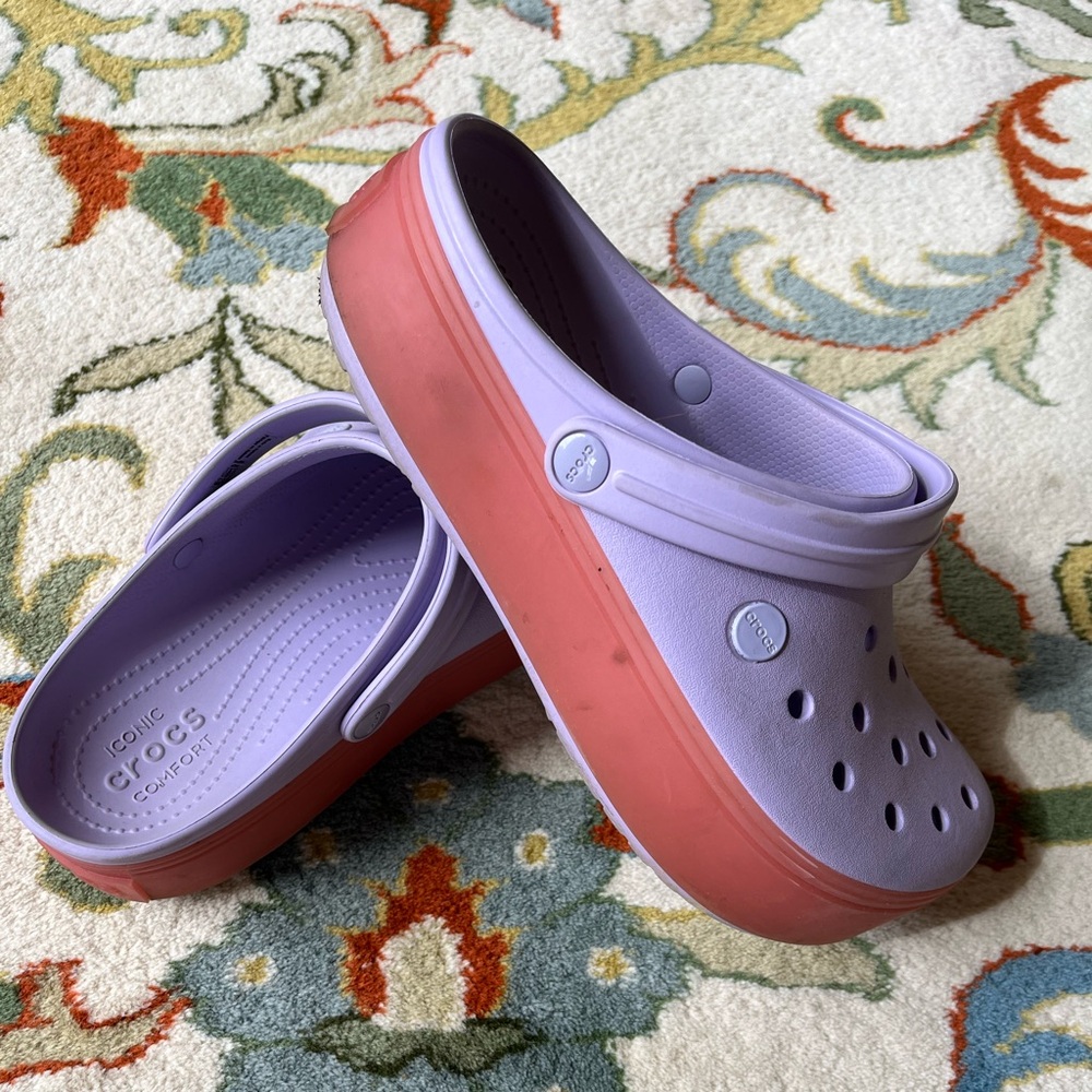 Platform Crocs Women’s sz 9